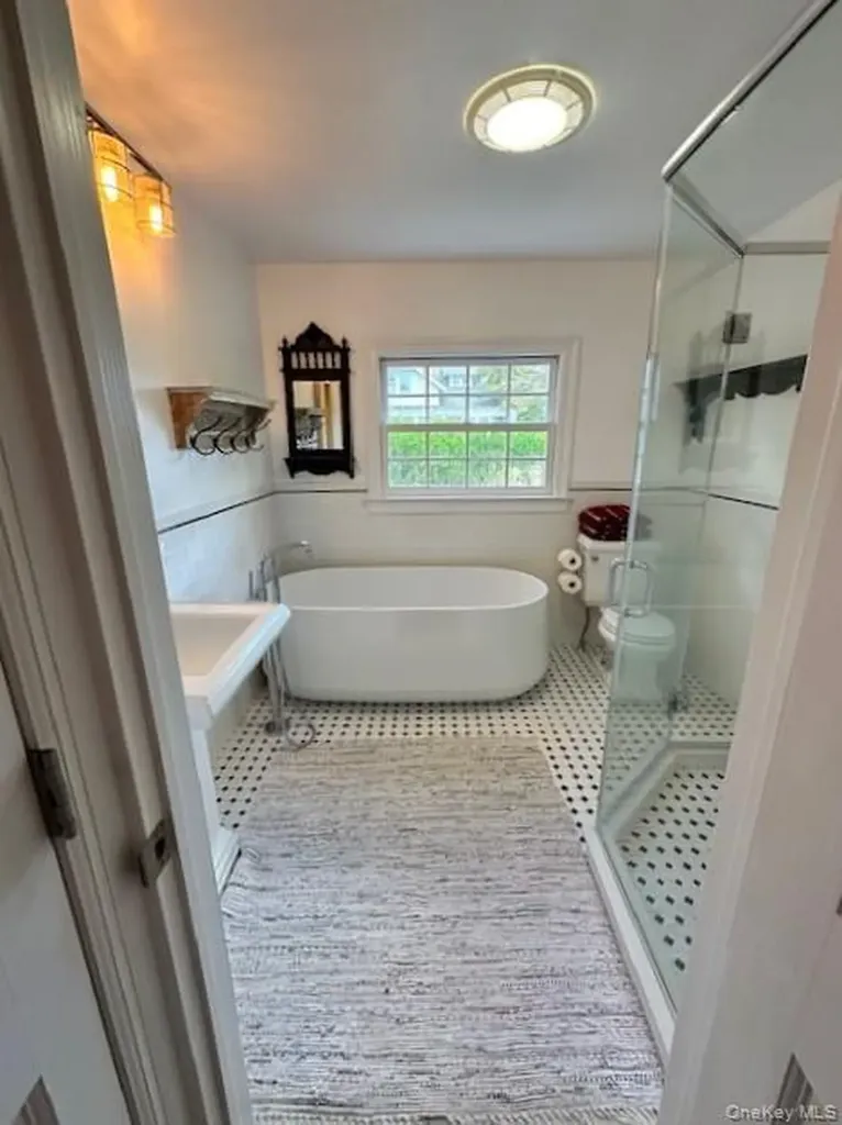 61 Baycrest Avenue Westhampton NY 11977