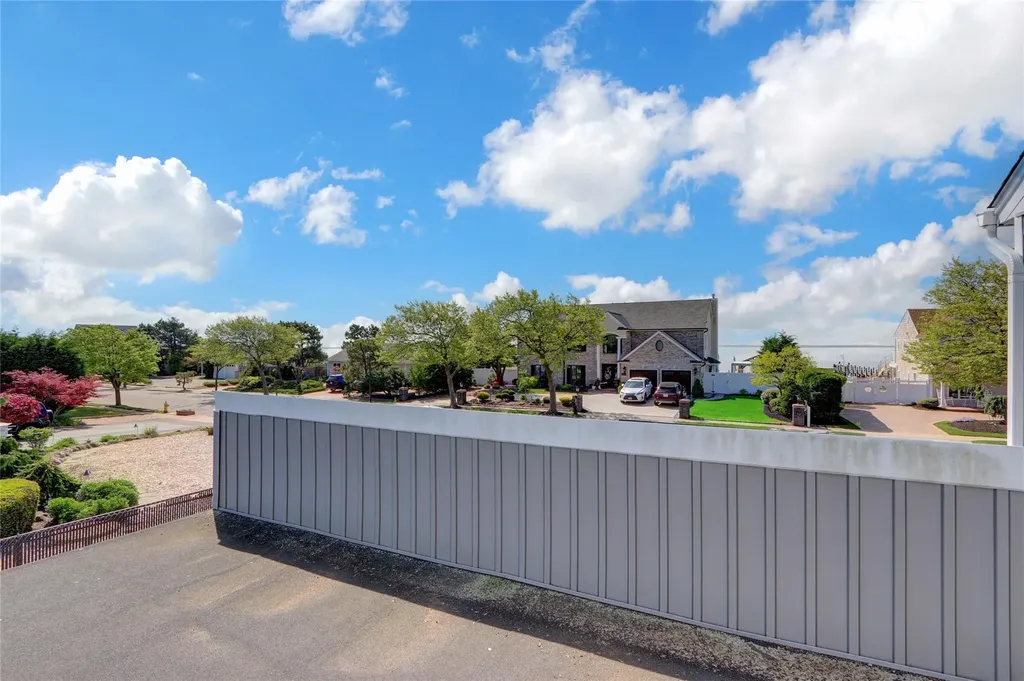 52 Shore Drive S Copiague NY 11726