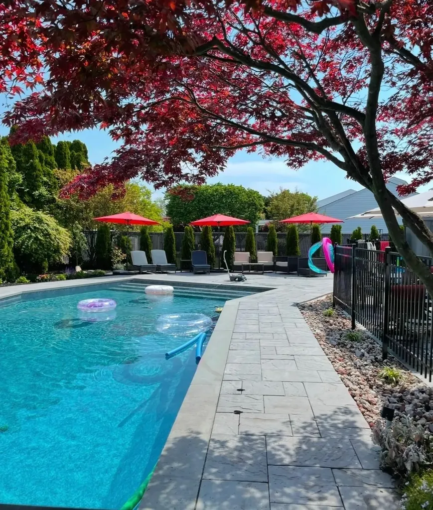 52 Shore Drive S Copiague NY 11726