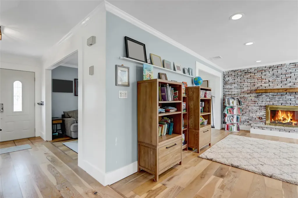 52 Shore Drive S Copiague NY 11726