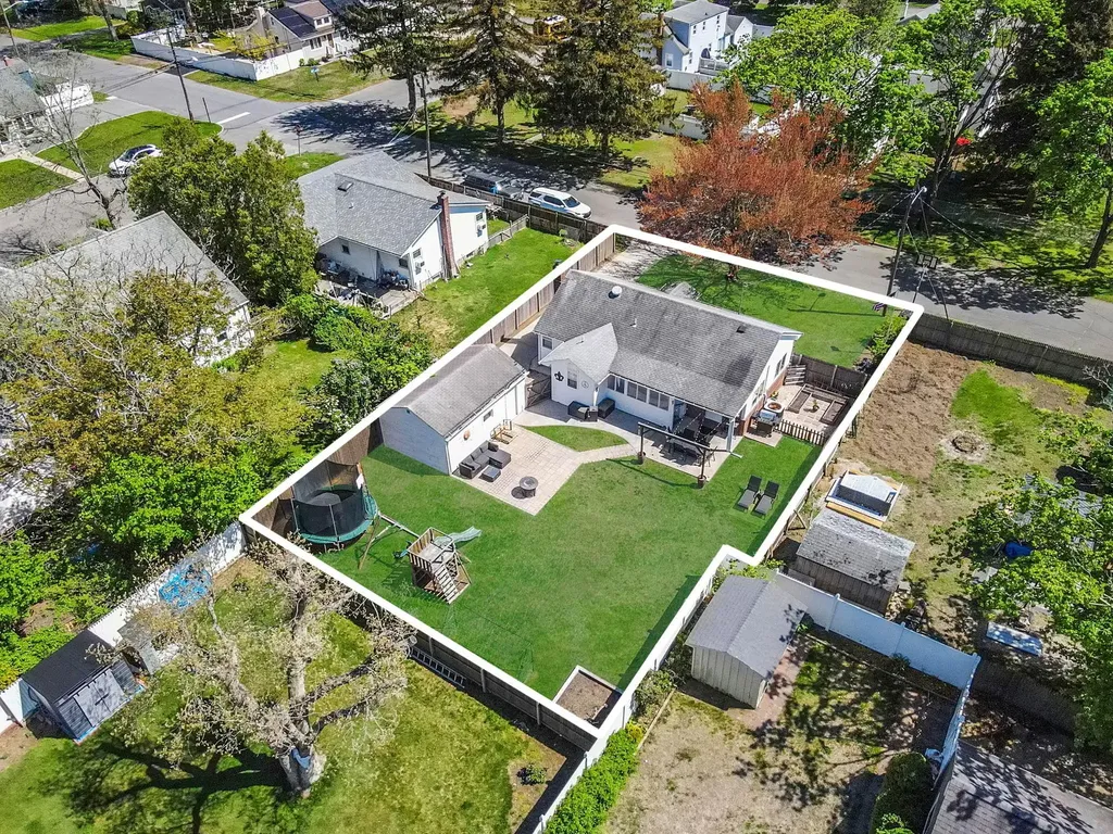 17 Ontario Drive Bay Shore NY 11706