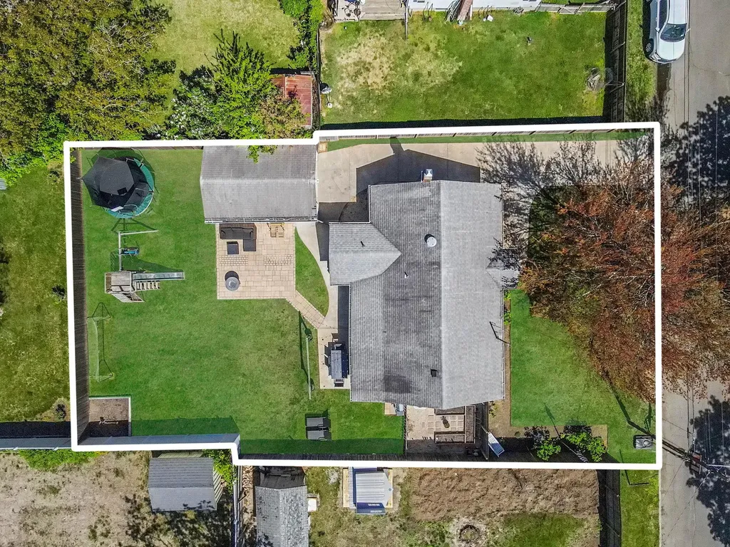 17 Ontario Drive Bay Shore NY 11706