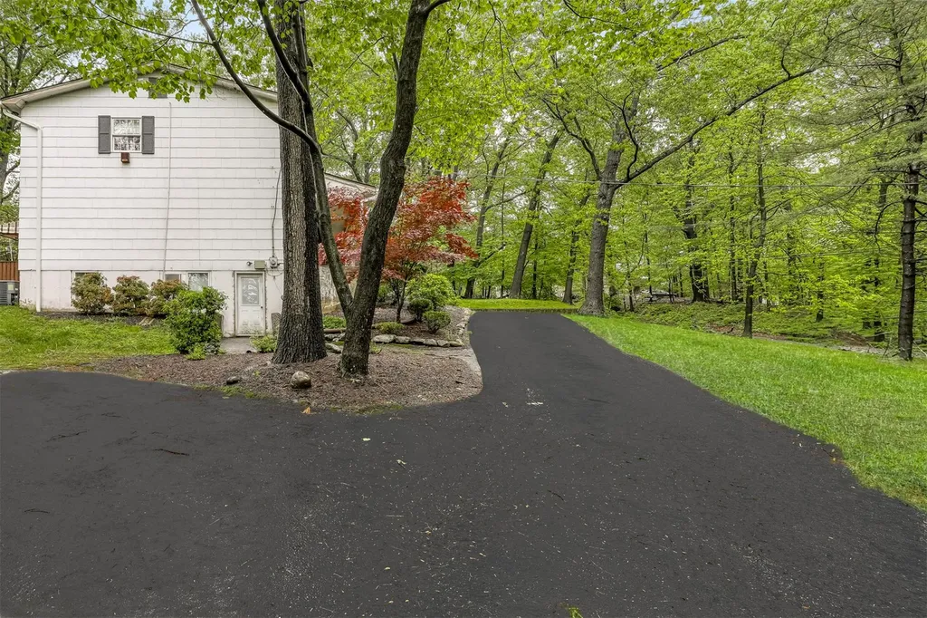 60 Highview Road Monsey NY 10952