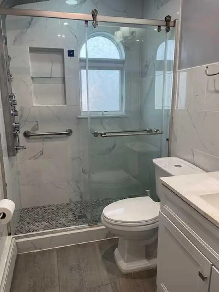 18 Prince Lane Westbury NY 11590