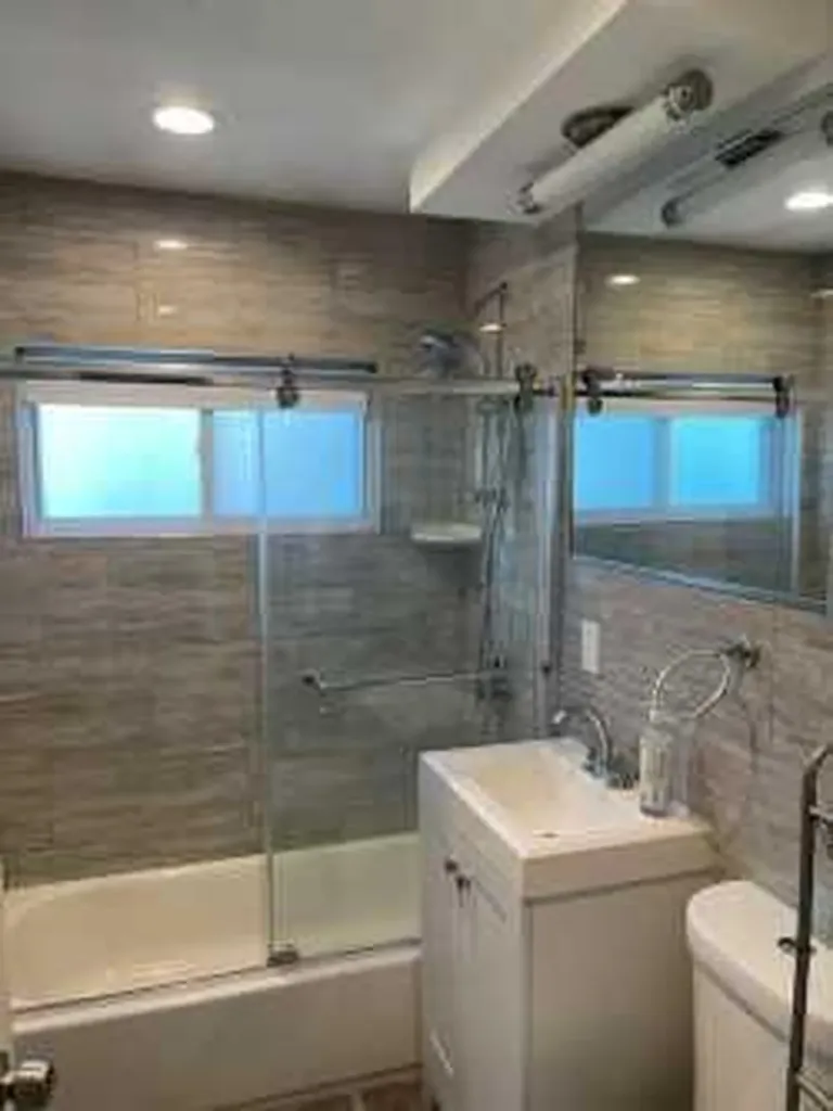 18 Prince Lane Westbury NY 11590