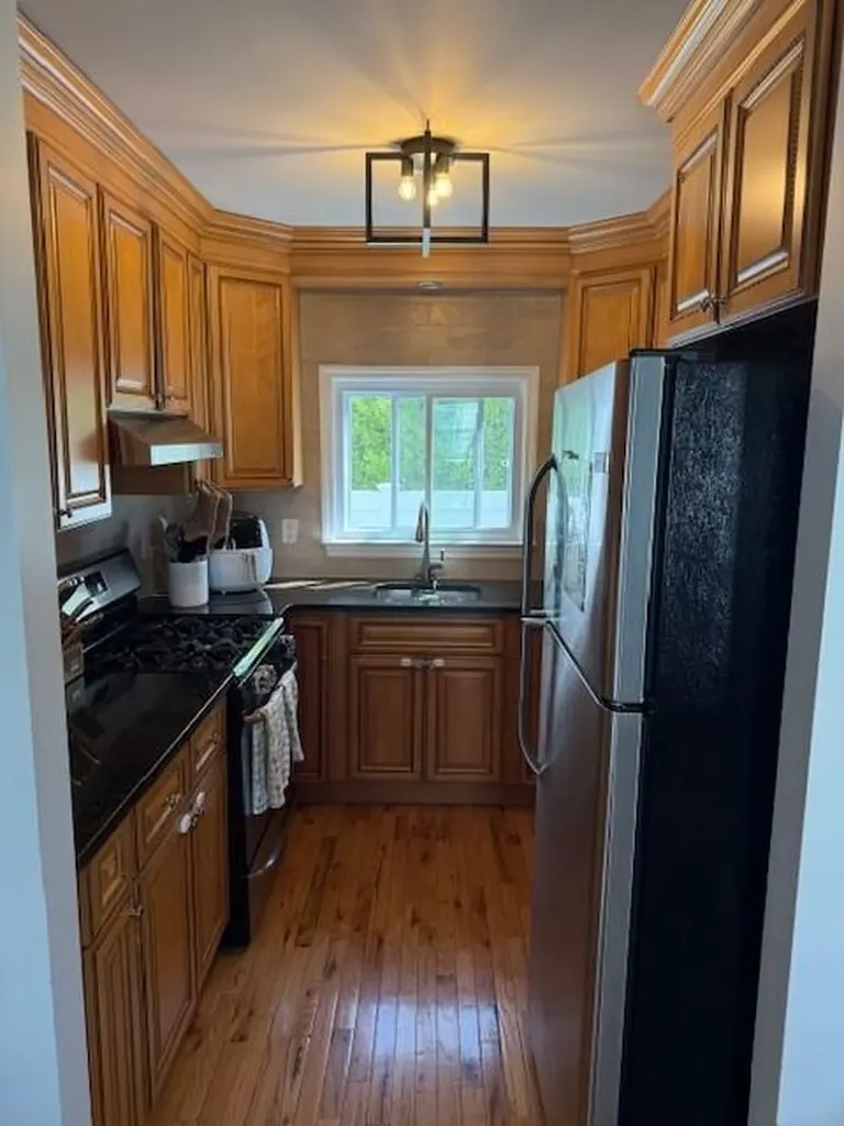 5 Dorothy Court Merrick NY 11566