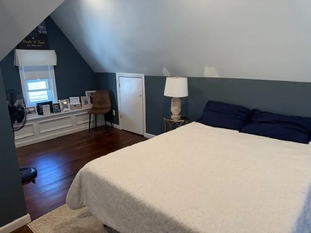 5 Dorothy Court Merrick NY 11566