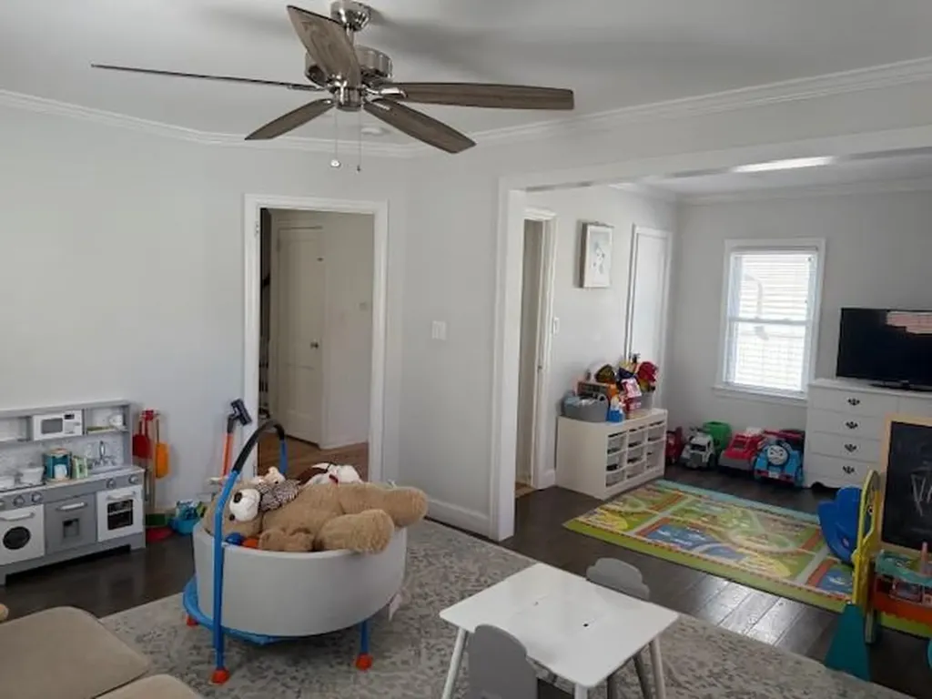 5 Dorothy Court Merrick NY 11566