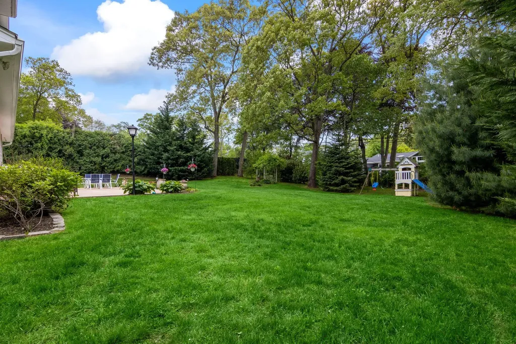 43 Merrivale Drive Smithtown NY 11787