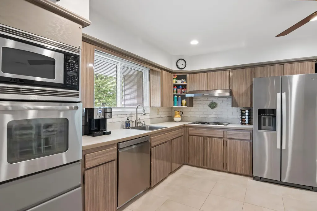 43 Merrivale Drive Smithtown NY 11787