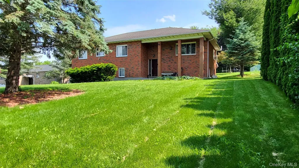 23 Mclaughlin Drive Marlboro NY 12542