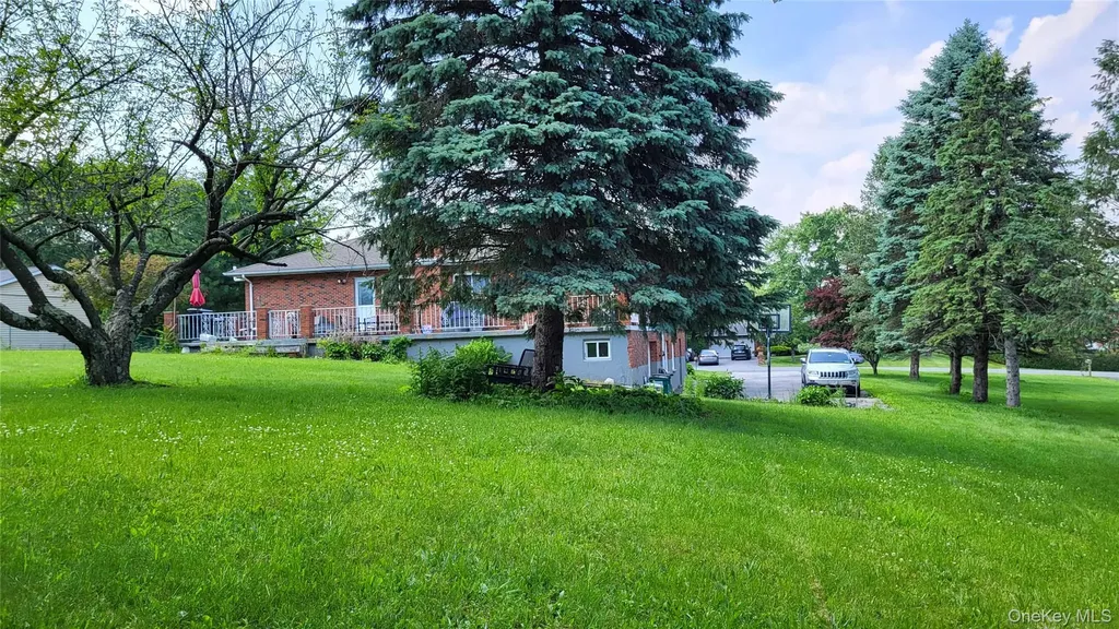 23 Mclaughlin Drive Marlboro NY 12542