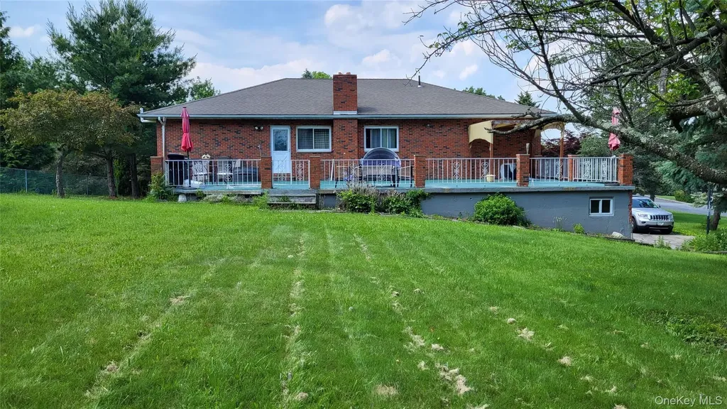 23 Mclaughlin Drive Marlboro NY 12542