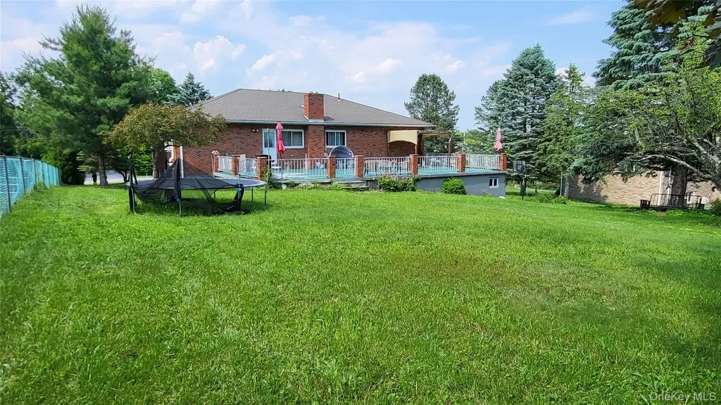23 Mclaughlin Drive Marlboro NY 12542
