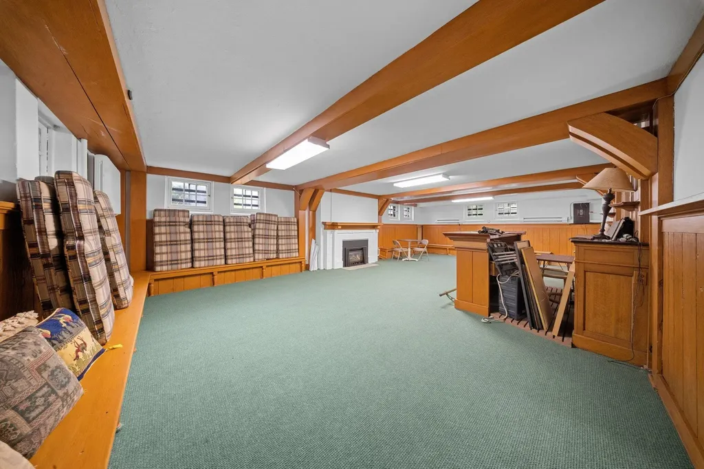10-08 Shore Road Douglaston NY 11363