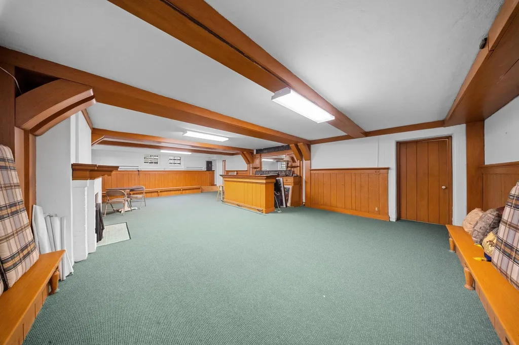 10-08 Shore Road Douglaston NY 11363