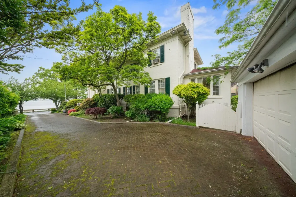 10-08 Shore Road Douglaston NY 11363