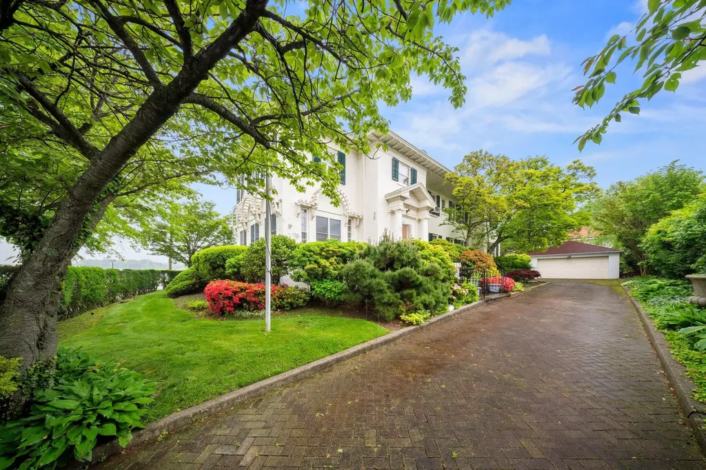 10-08 Shore Road Douglaston NY 11363