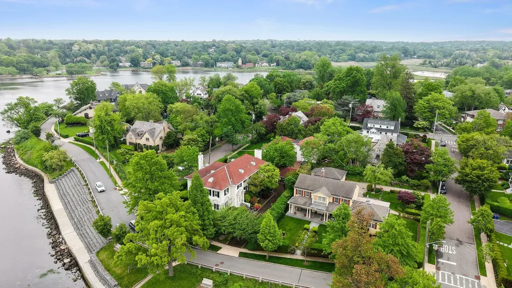 10-08 Shore Road Douglaston NY 11363