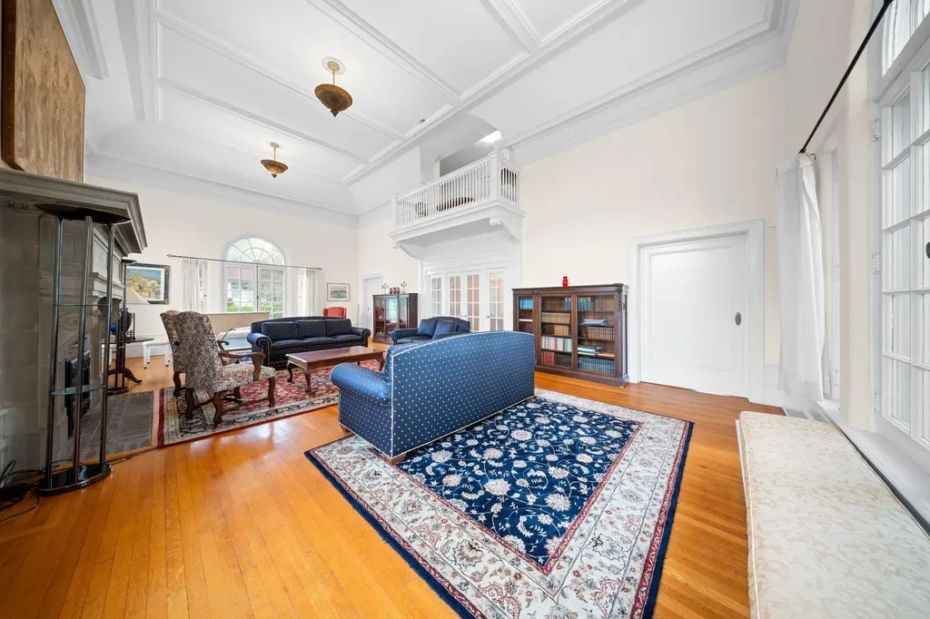 10-08 Shore Road Douglaston NY 11363