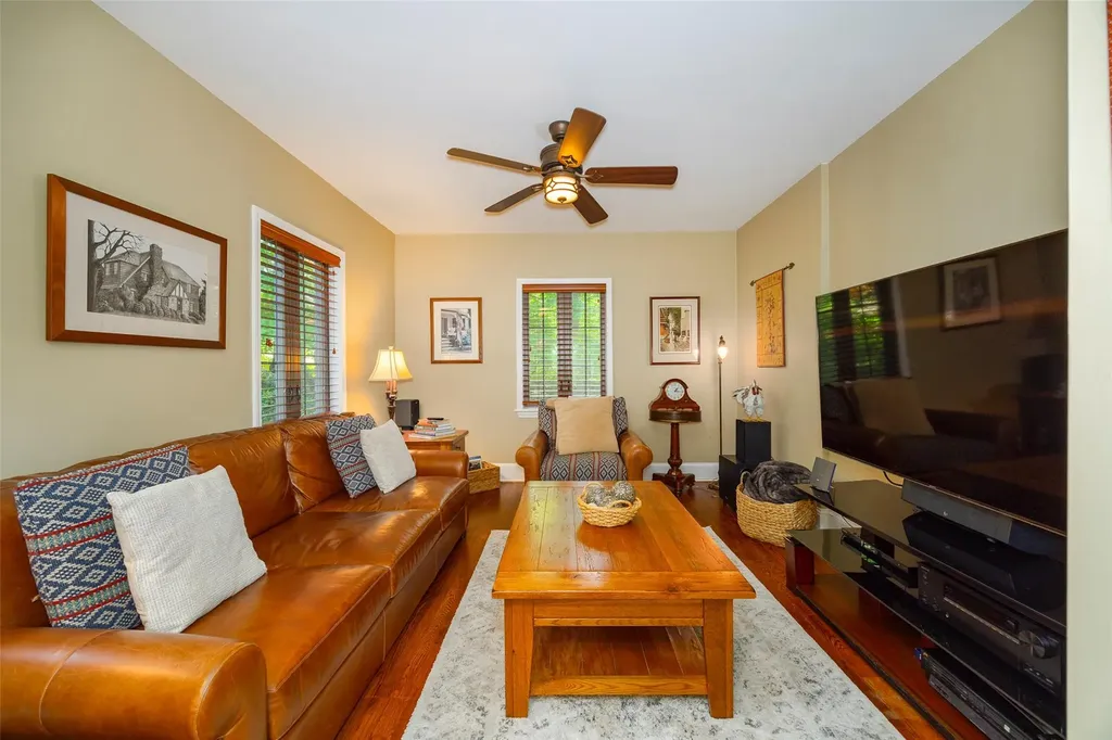38 Loockerman Avenue Poughkeepsie NY 12601