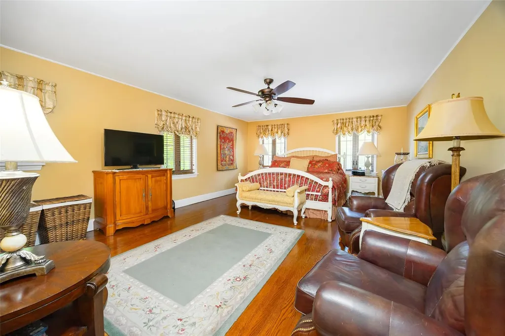 38 Loockerman Avenue Poughkeepsie NY 12601