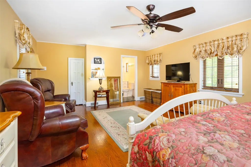 38 Loockerman Avenue Poughkeepsie NY 12601