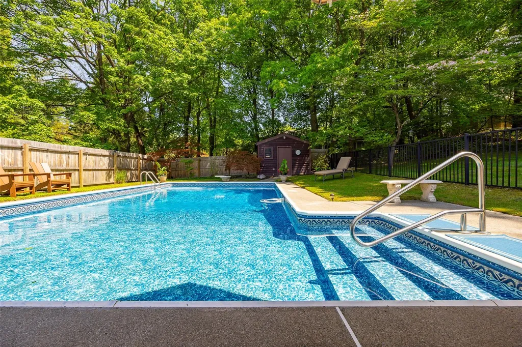 38 Loockerman Avenue Poughkeepsie NY 12601