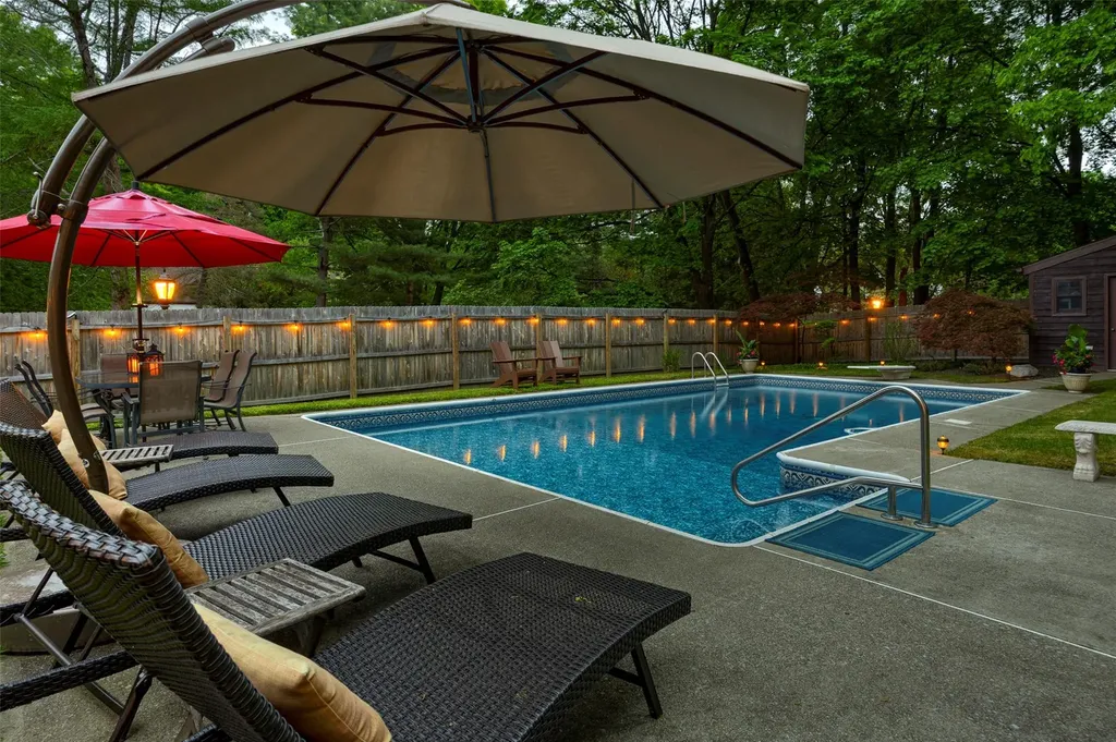 38 Loockerman Avenue Poughkeepsie NY 12601