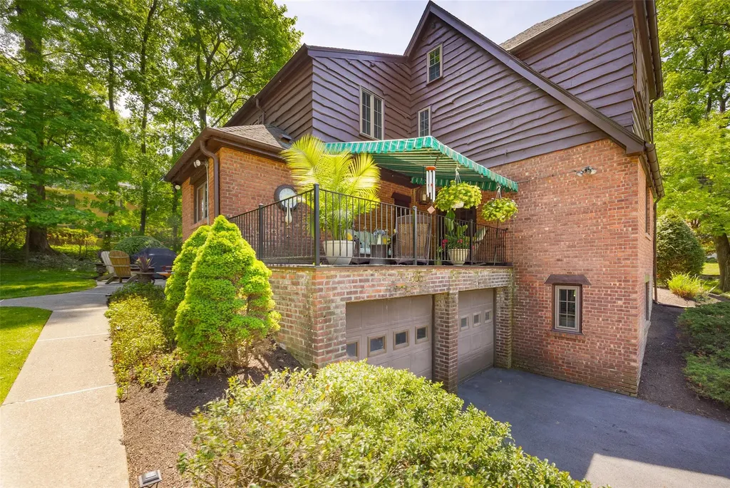 38 Loockerman Avenue Poughkeepsie NY 12601