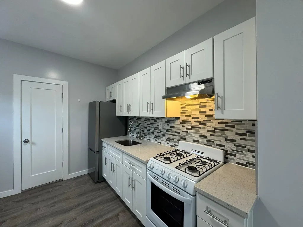 52-25 Van Dam Street Long Island City NY 11101