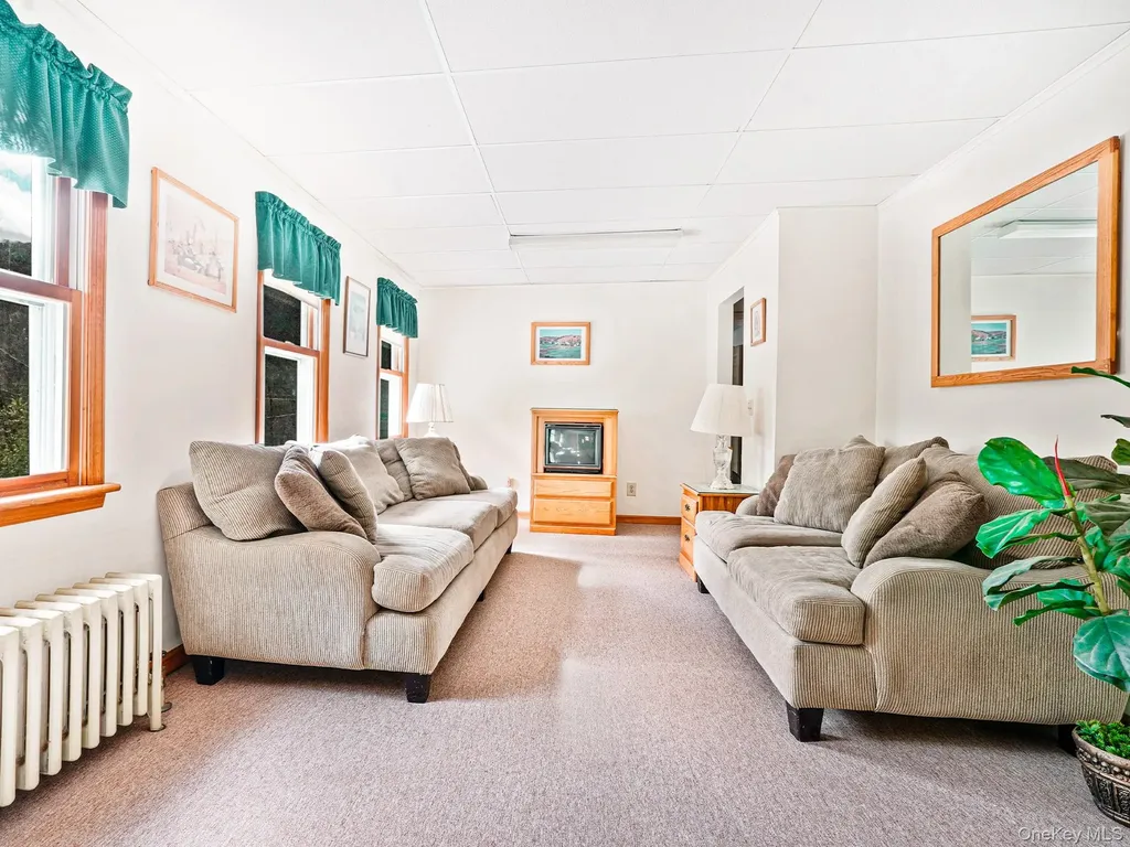2182 Old Route 17 Roscoe NY 12776