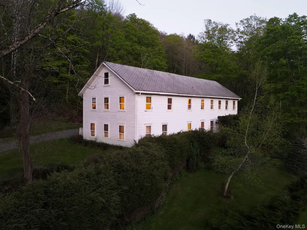 2182 Old Route 17 Roscoe NY 12776