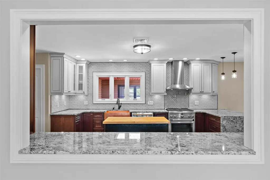 74 Hampton Road Marlboro NY 12542
