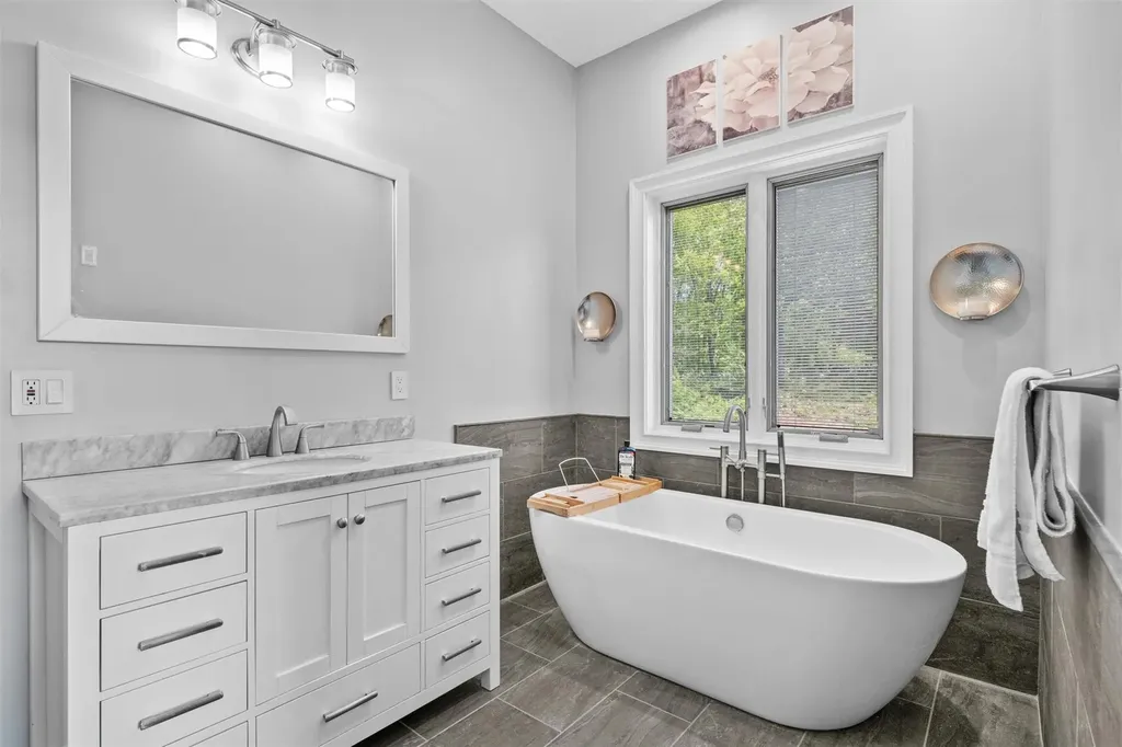 74 Hampton Road Marlboro NY 12542