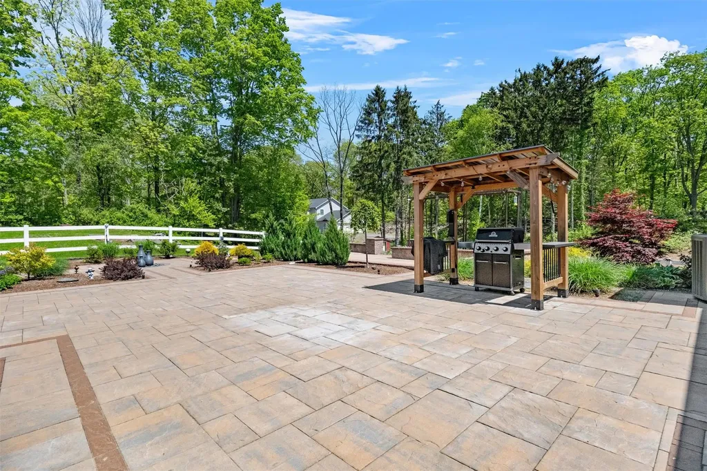 74 Hampton Road Marlboro NY 12542