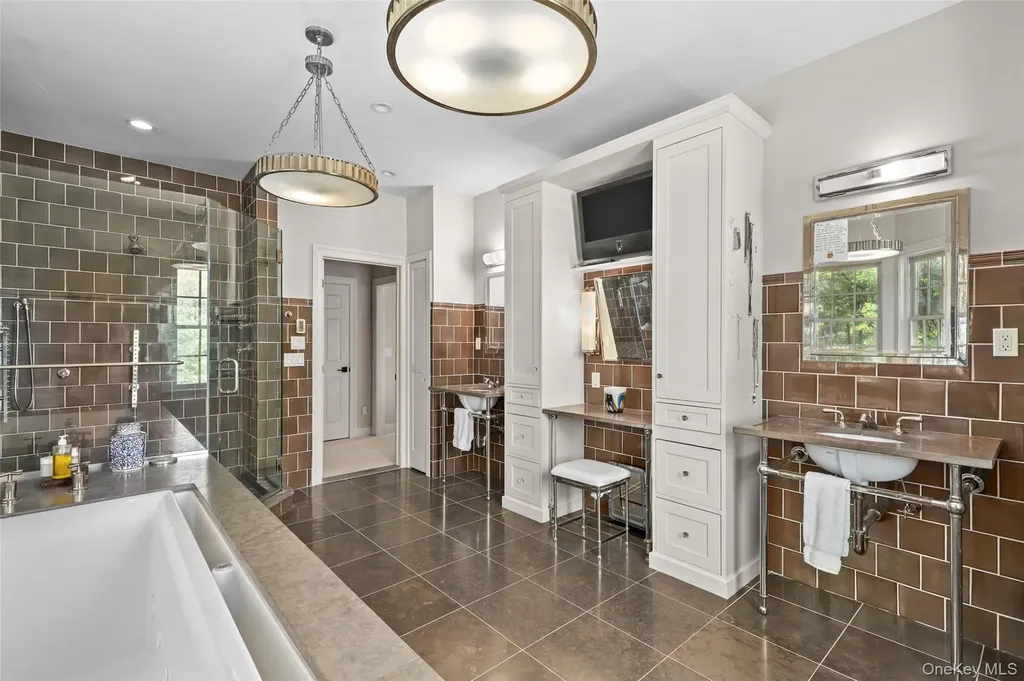 2 Cerf Lane Mount Kisco NY 10549