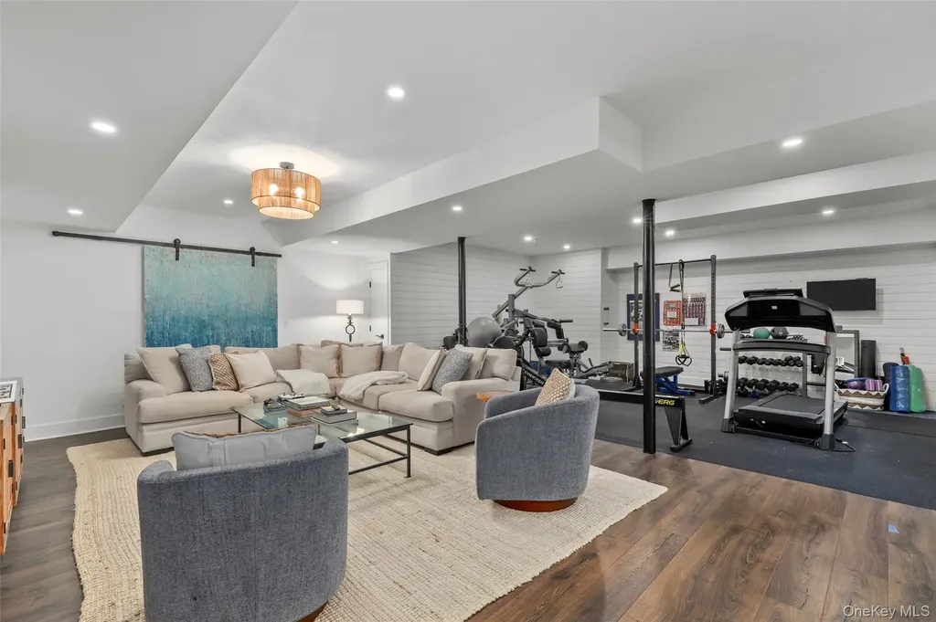 2 Cerf Lane Mount Kisco NY 10549