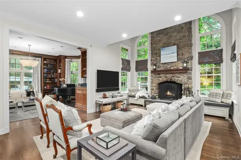2 Cerf Lane Mount Kisco NY 10549
