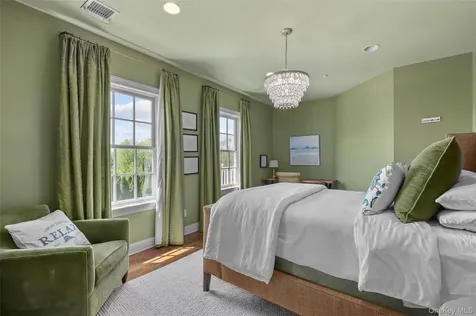2 Cerf Lane Mount Kisco NY 10549