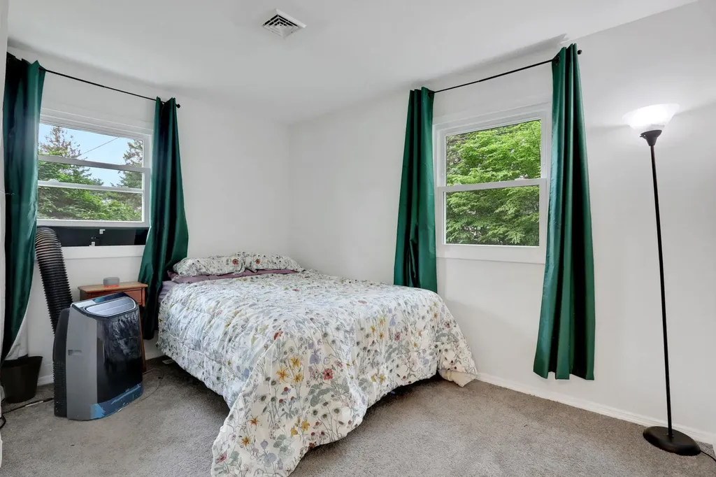 10 Van Wyck Drive Poughkeepsie NY 12601