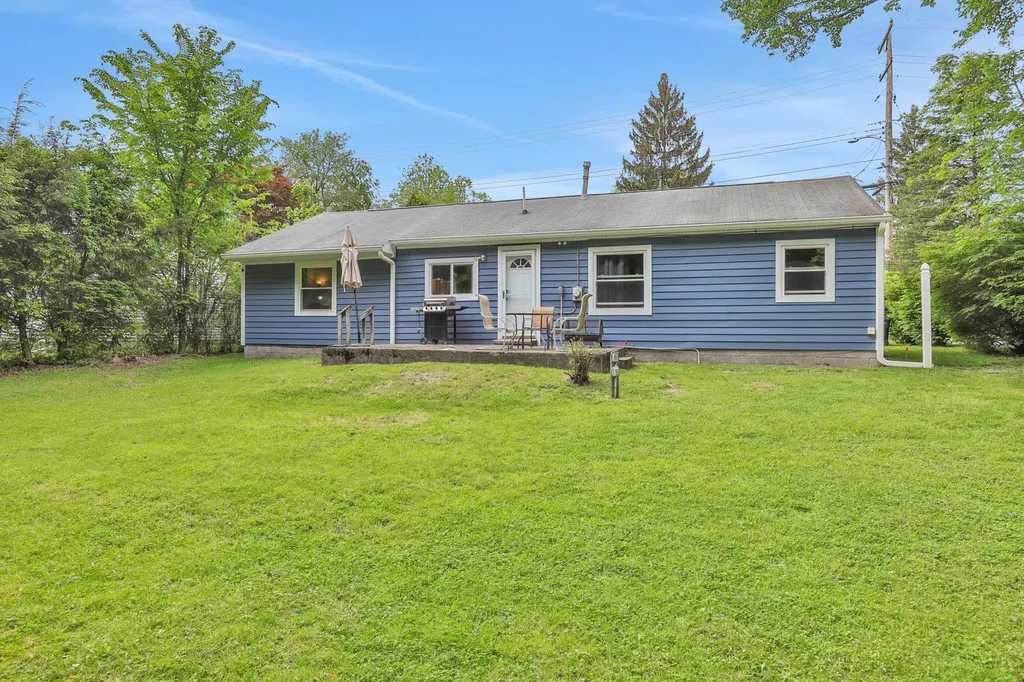 10 Van Wyck Drive Poughkeepsie NY 12601