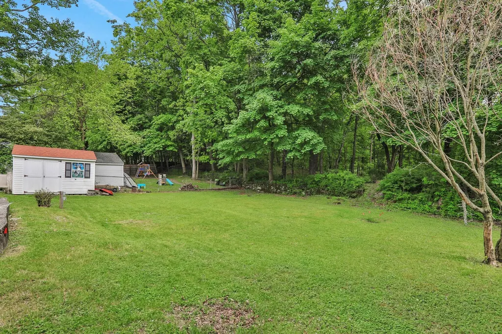 10 Van Wyck Drive Poughkeepsie NY 12601