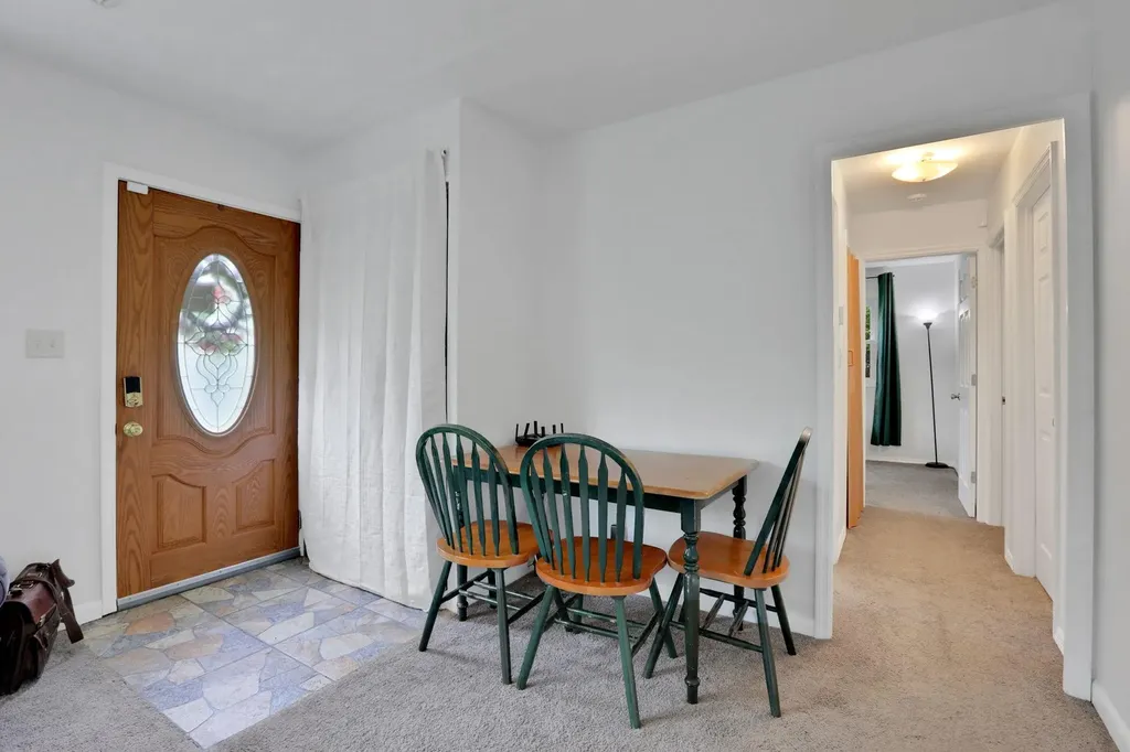 10 Van Wyck Drive Poughkeepsie NY 12601
