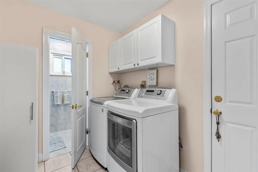 8 Wichard Boulevard Commack NY 11725