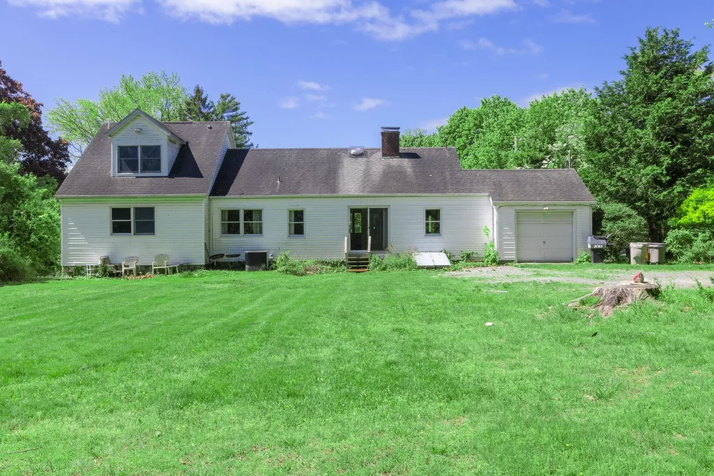 49 Hawkins Road Stony Brook NY 11790