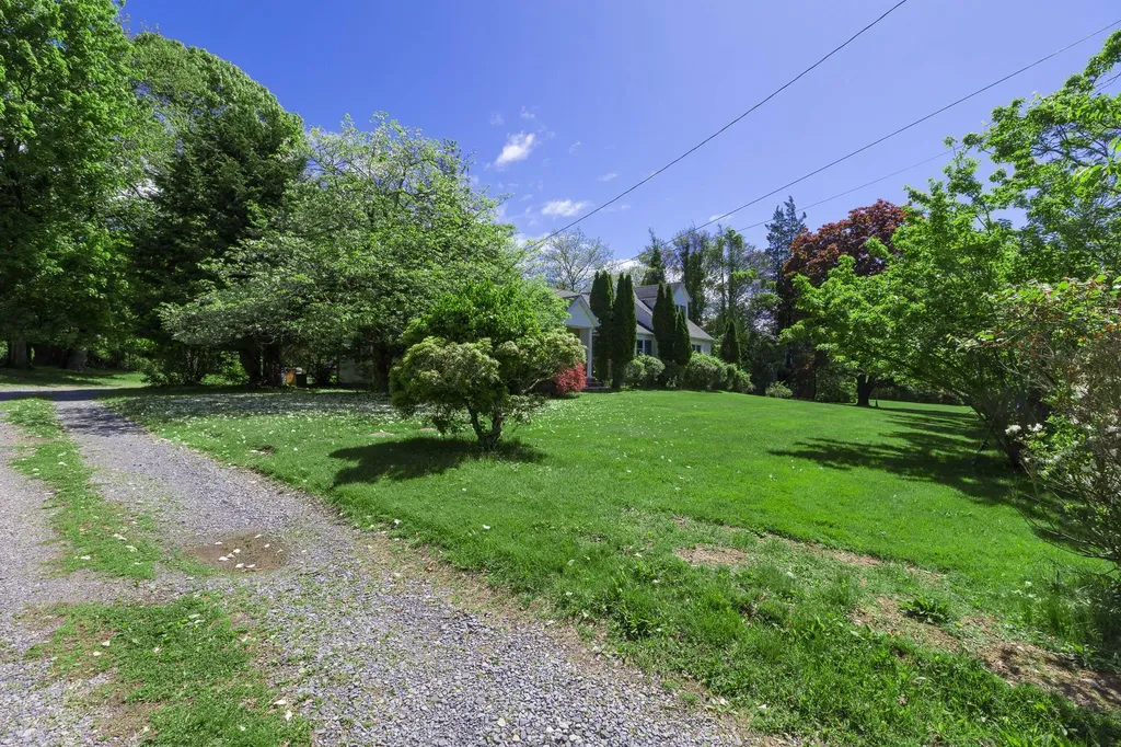 49 Hawkins Road Stony Brook NY 11790