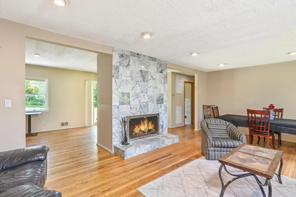49 Hawkins Road Stony Brook NY 11790