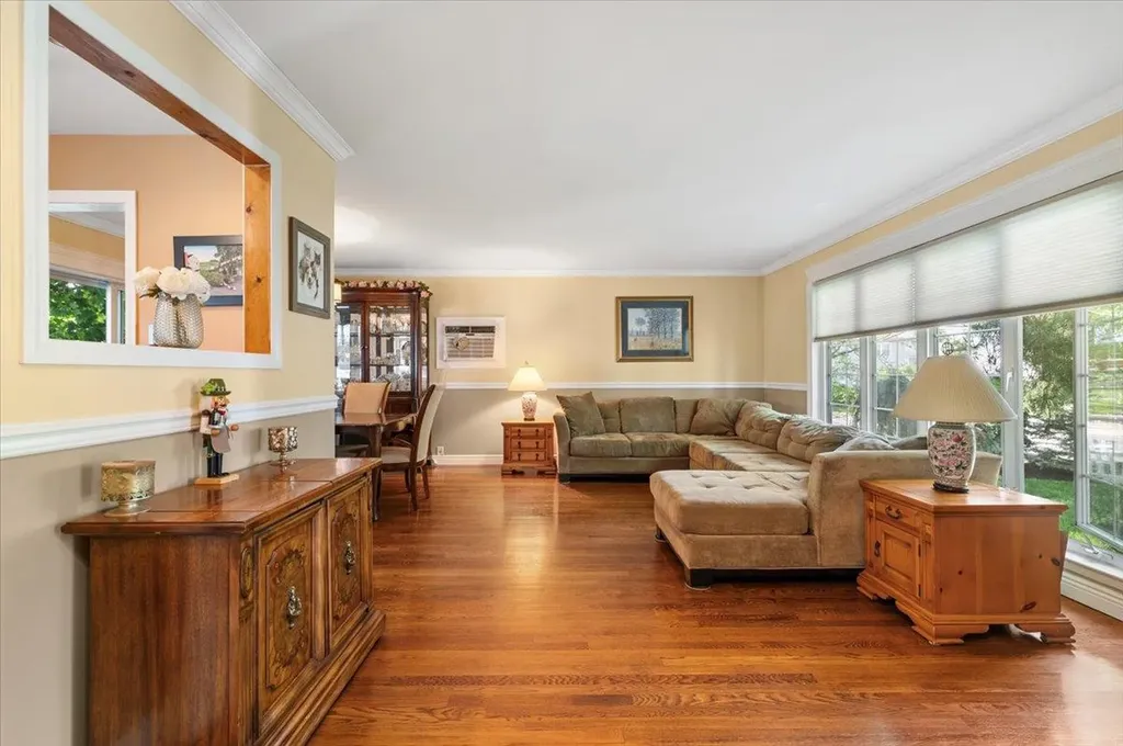 2 Manor Drive Bethpage NY 11714
