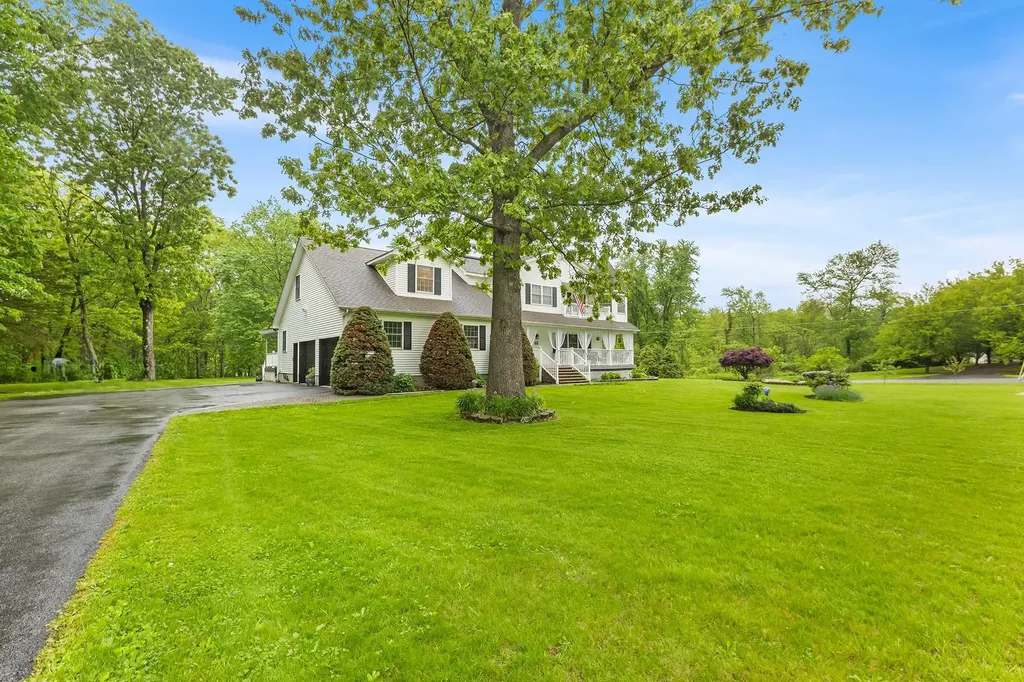 6 Sloan Court Wallkill NY 12589